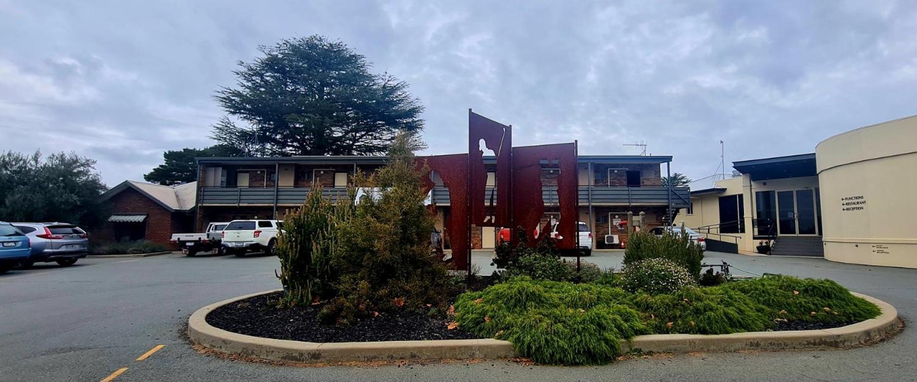 Shepparton Golf Motel Exterior photo